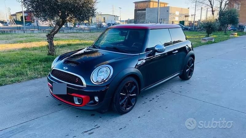 Usata Mini Cooper S 184 CV (135 kW) 2011 Nero Utilitaria