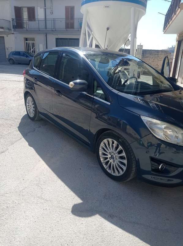 Usata 2013 Ford C-MAX Titanium Monovolume | 5000 € (Buon prezzo) - Immagine 1/4