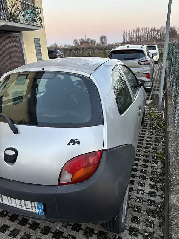 Usata Ford Ka 60 CV (44 kW) 2001 Utilitaria