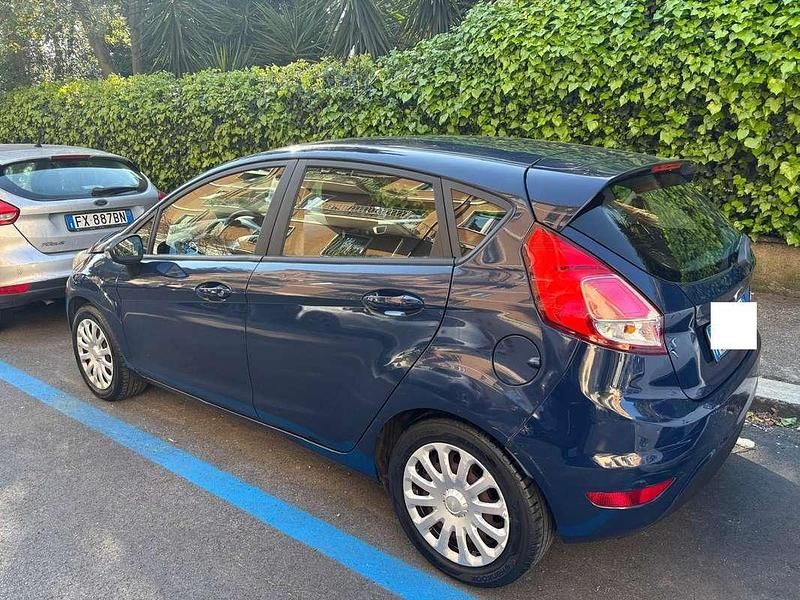 Usata Ford Fiesta 75 CV (55 kW) 2014 Blu/azzurro Utilitaria