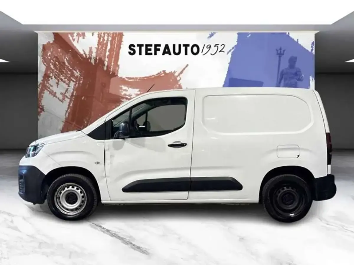 Usata Citroën Berlingo 102 CV (75 kW) 2021 Bianco Monovolume