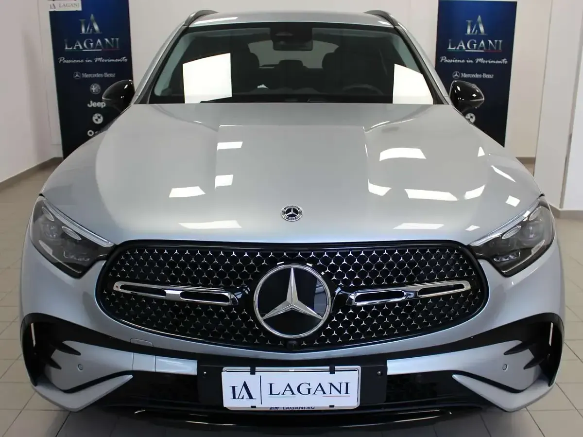 Usata Mercedes GLC300 Advanced 332 CV (244 kW) 2025 Argento SUV