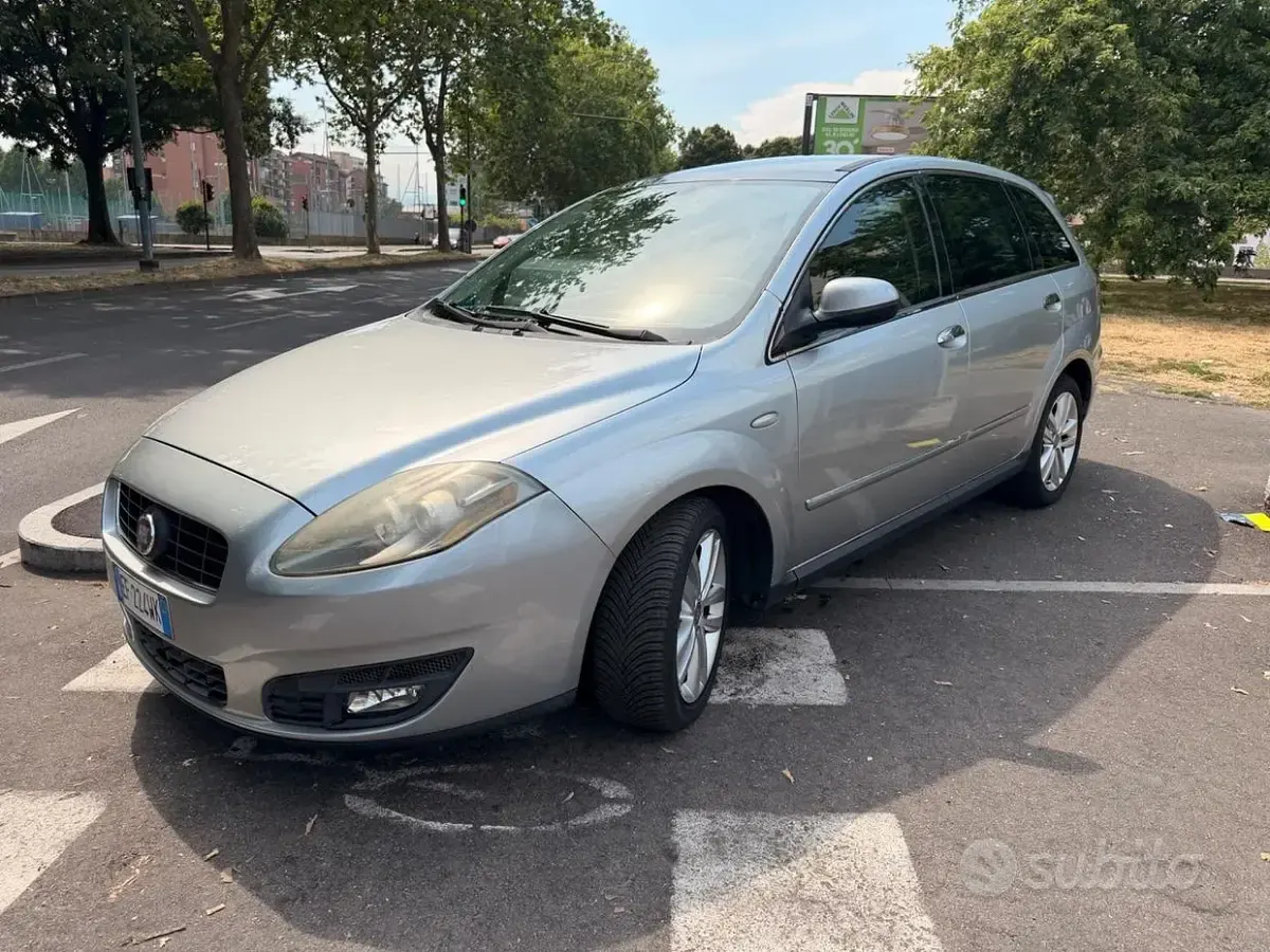 Usata Fiat Croma Emotion 150 CV (110 kW) 2010 Grigio Station wagon