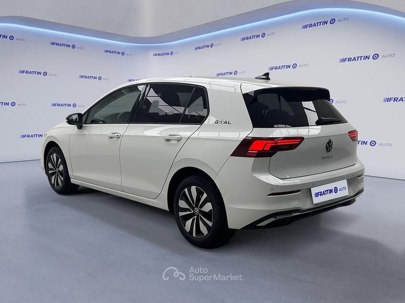 Usata VW Golf VIII Life 150 CV (110 kW) 2025 Bianco Utilitaria