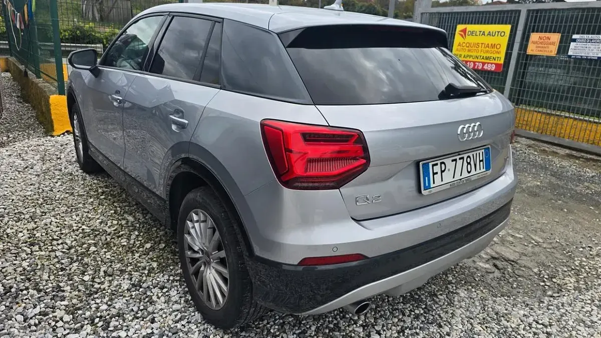 Usata Audi Q2 Design 116 CV (85 kW) 2018 Grigio SUV