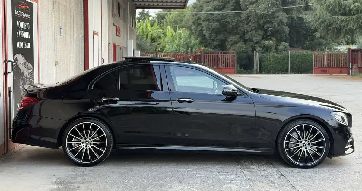 Usata Mercedes E400 Premium Plus 340 CV (250 kW) 2019 Nero Berlina