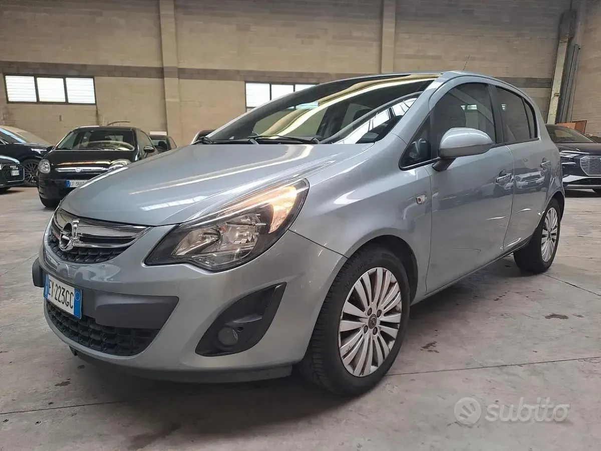 Usata Opel Corsa 85 CV (62 kW) 2015 Utilitaria