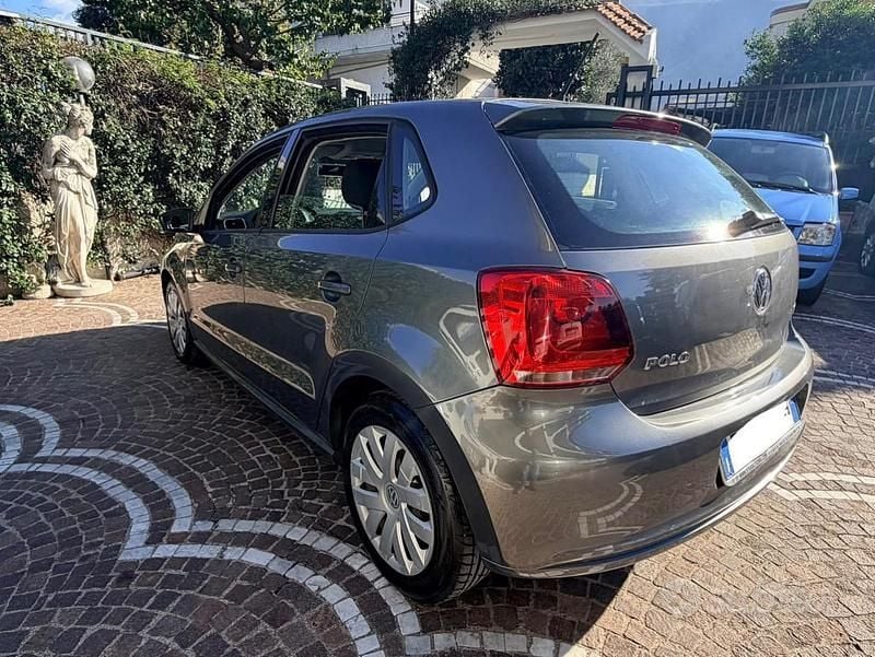 Usata VW Polo Comfortline 70 CV (51 kW) 2012 Grigio Utilitaria