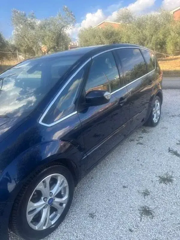 Usata Ford S-MAX Titanium 163 CV (119 kW) 2011 Blu/azzurro Monovolume