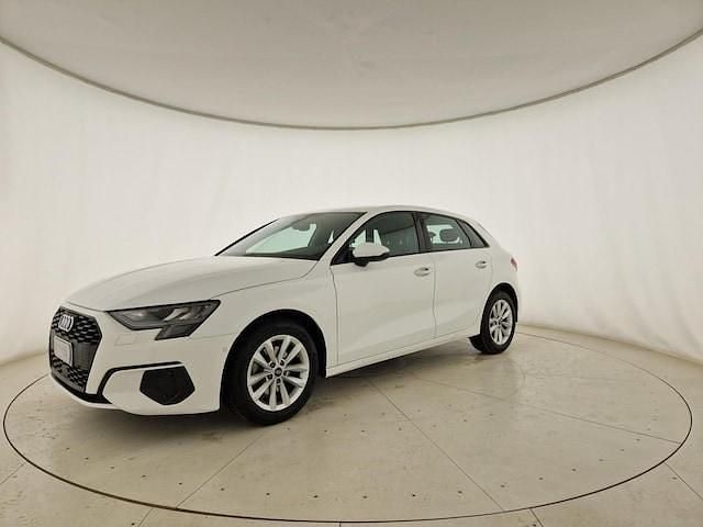 Usata Audi A3 Business 110 CV (80 kW) 2023 Bianco ibis Berlina
