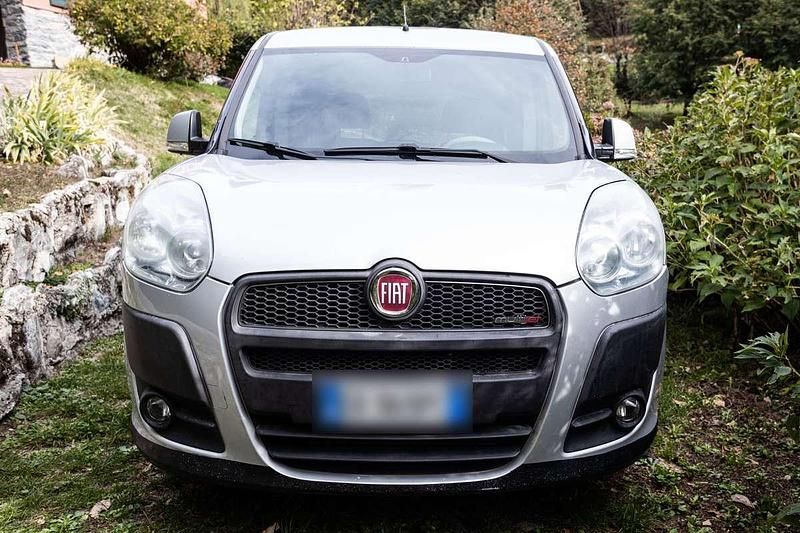 Usata Fiat Doblò Emotion 135 CV (99 kW) 2011 Monovolume