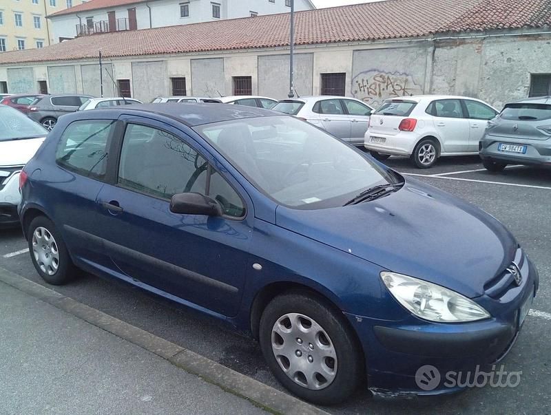 Usata Peugeot 307 70 CV (51 kW) 2003 Blu Berlina