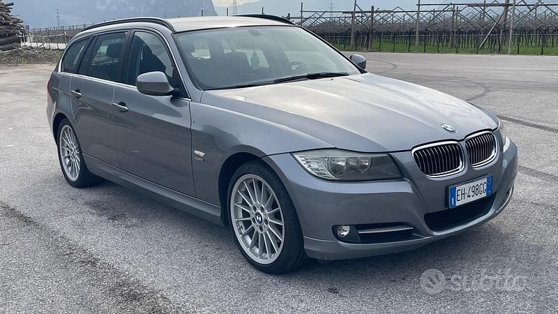 Usata BMW 320 184 CV (135 kW) 2011 Grigio Station wagon