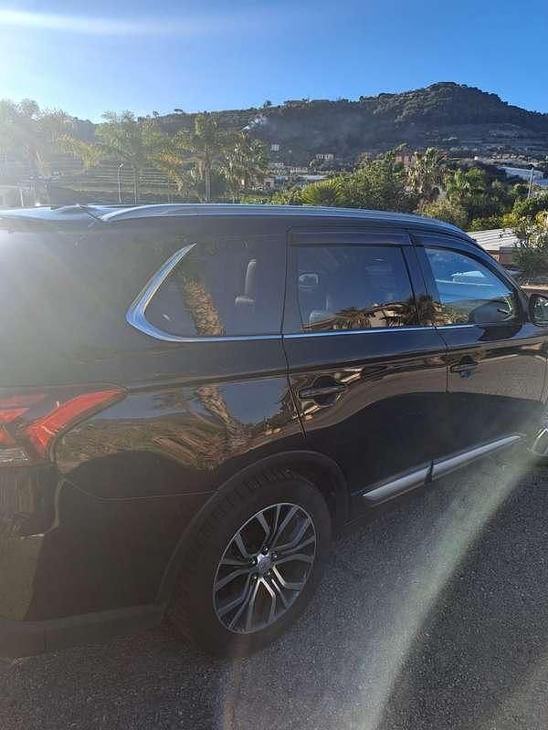 Usata Mitsubishi Outlander Instyle 150 CV (110 kW) 2017 SUV