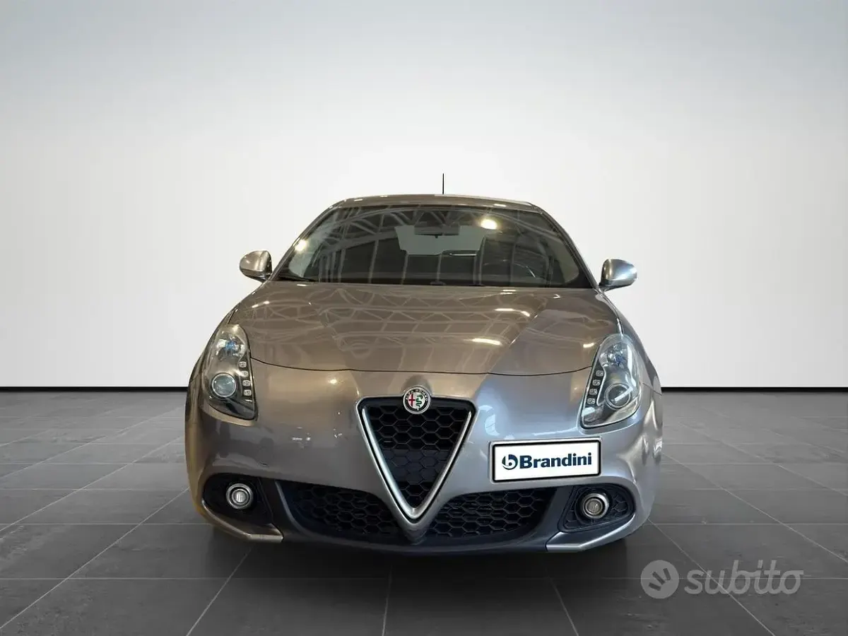 Usata Alfa Romeo Giulietta 120 CV (88 kW) 2017 Grigio Utilitaria
