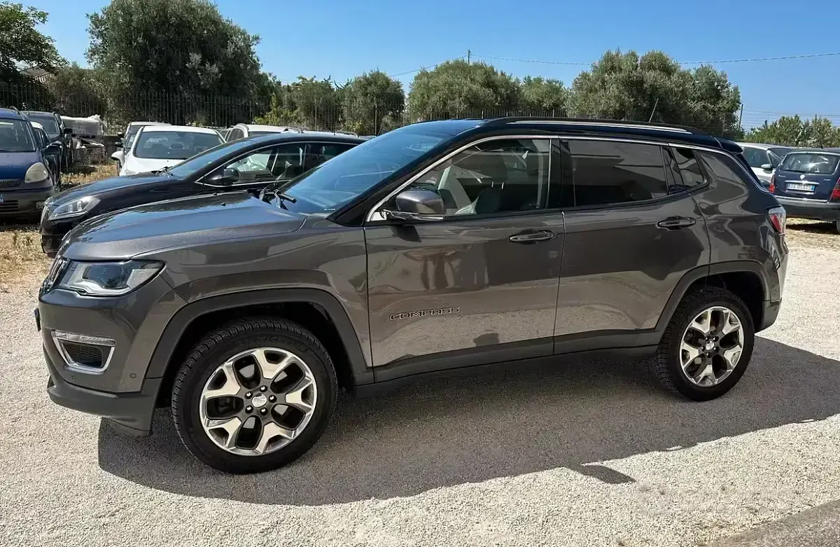 Usata Jeep Compass Limited 170 CV (125 kW) 2021 Grigio SUV
