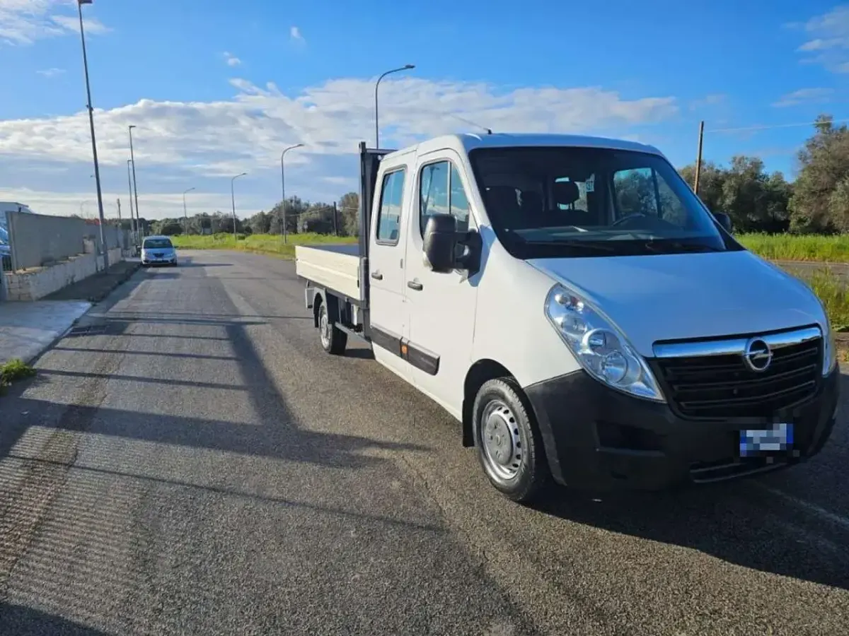 Usata Opel Movano 131 CV (96 kW) 2017 Bianco Monovolume