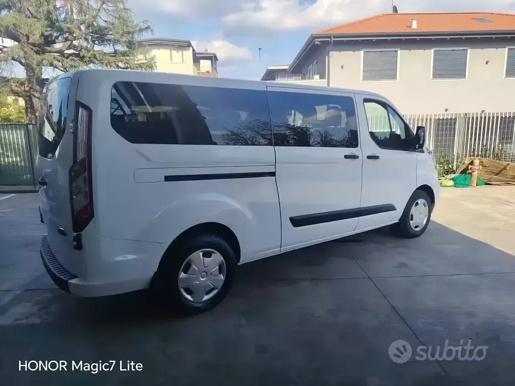 Usata Ford Transit Custom 131 CV (96 kW) 2022 Bianco Monovolume