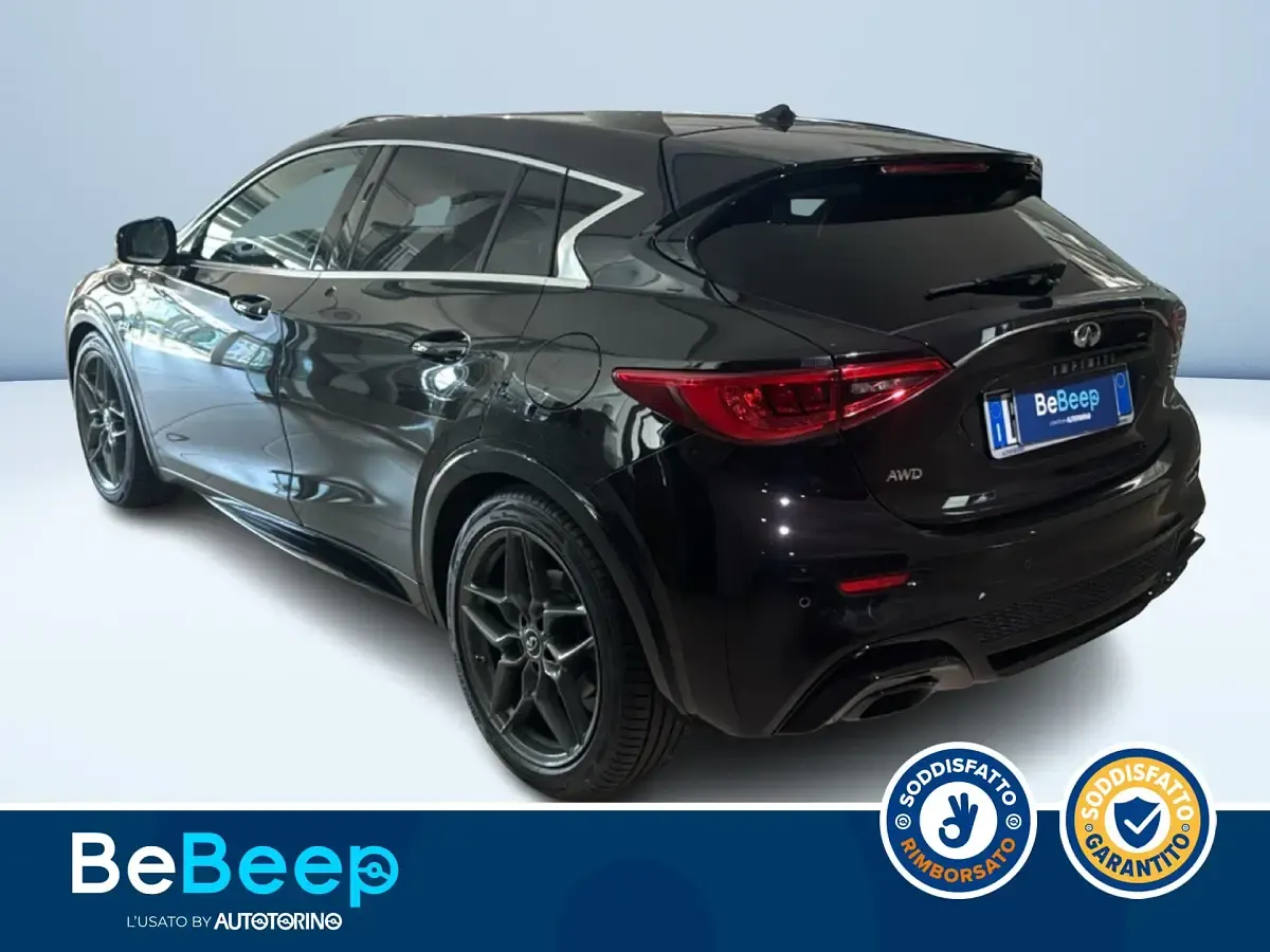 Usata Infiniti Q30 Sport Tech 170 CV (125 kW) 2016 Nero metallizzato