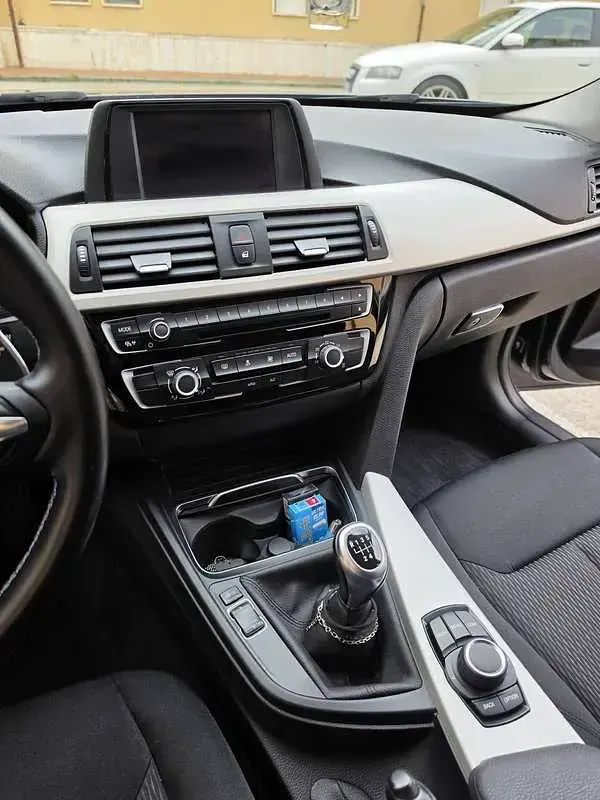 Usata BMW 316 Efficient Dynamics 220 CV (161 kW) 2017 Grigio Berlina