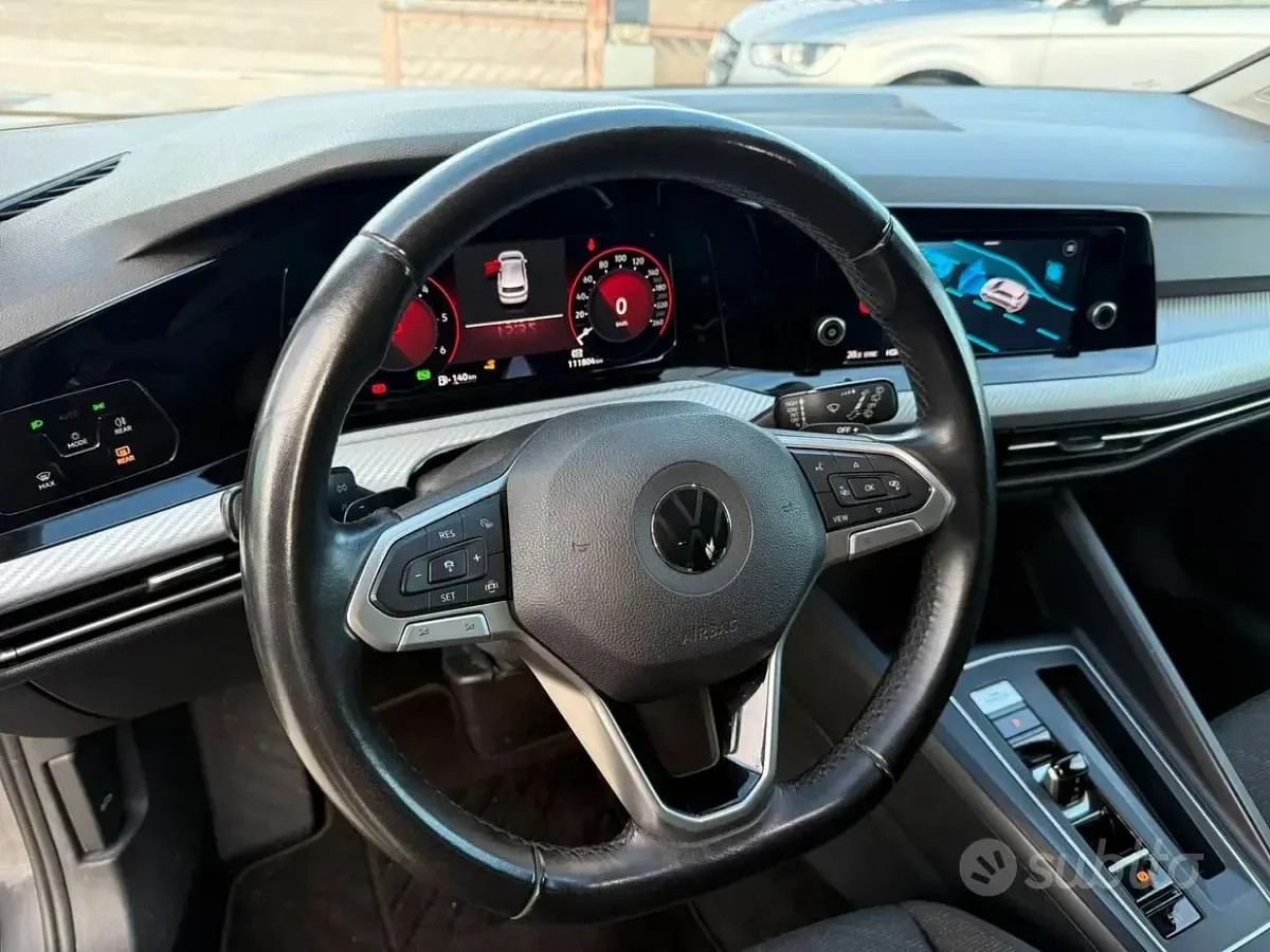 Usata VW Golf VII 116 CV (85 kW) 2021 Grigio Utilitaria