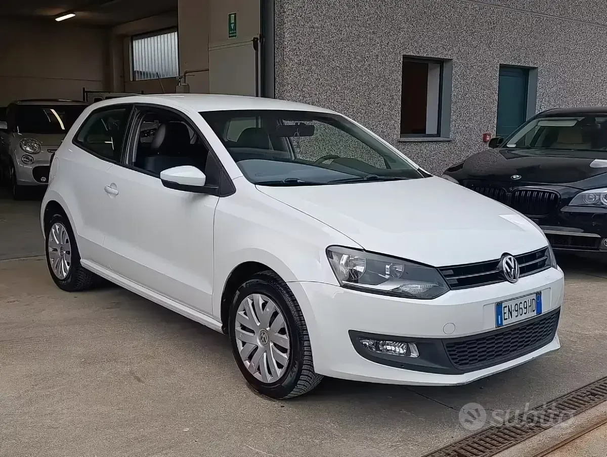 Usata VW Polo Comfortline 75 CV (55 kW) 2012 Bianco Utilitaria