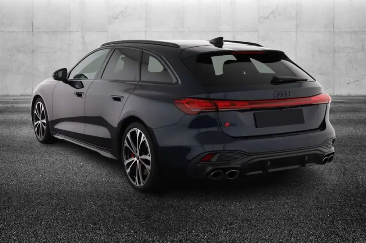 Usata Audi S5 367 CV (269 kW) 2025 Blu/azzurro Station wagon