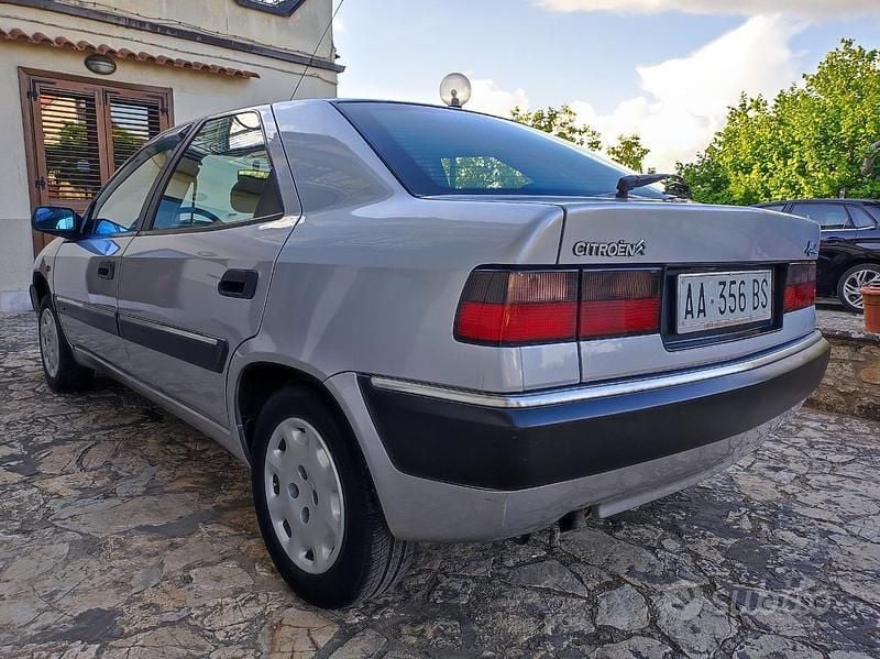 Occasion Citroën Xantia 92 ch (67 kW) 1994 Gris Citadine
