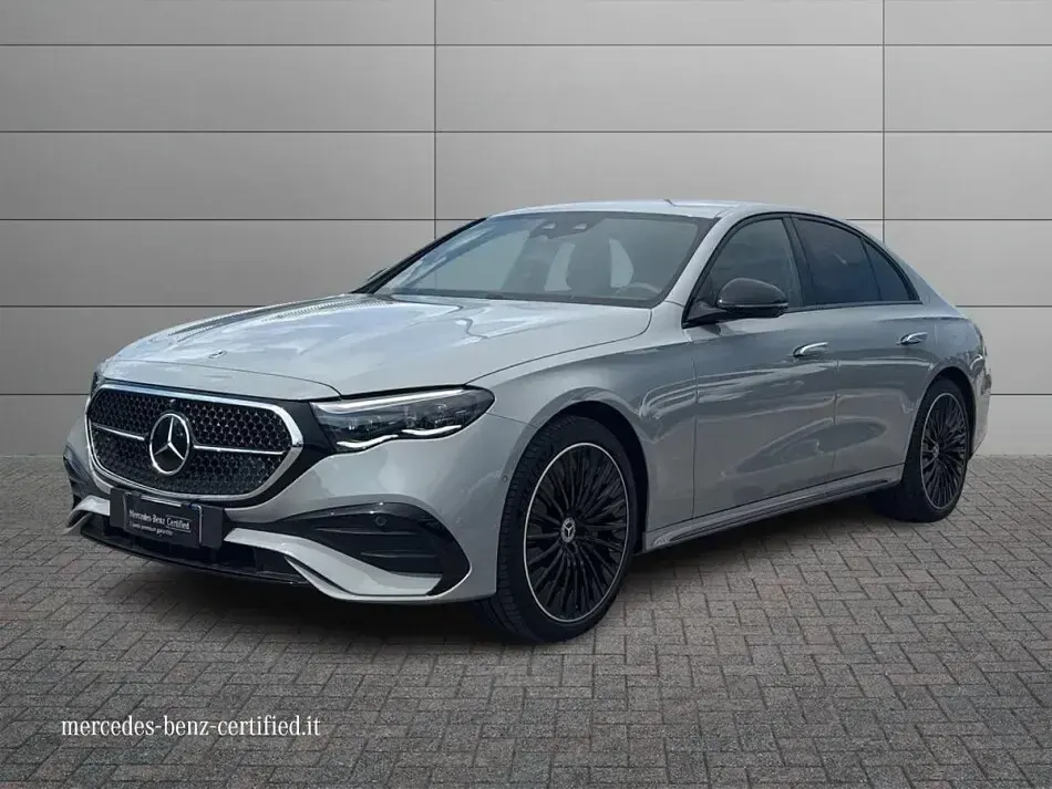 Usata Mercedes E220 AMG Line Premium 197 CV (144 kW) 2026 Berlina