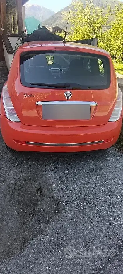Usata Lancia Ypsilon 75 CV (55 kW) 2011 Rosso Utilitaria