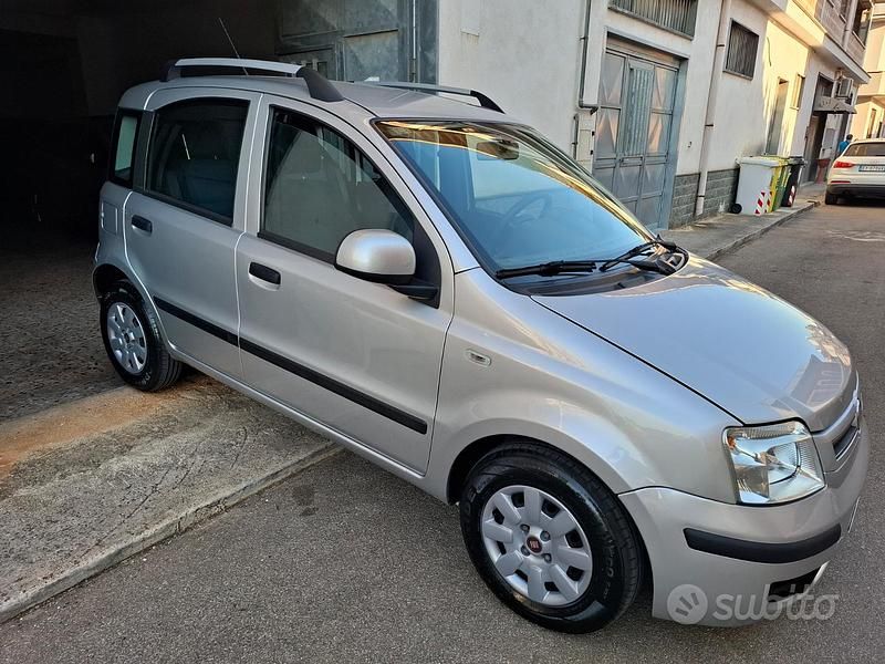 Usata 2010 Fiat Panda Due volumi | 5200 € (Buon prezzo) - Immagine 1/4