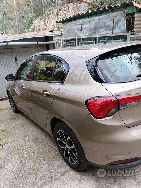 Usata Fiat Tipo 95 CV (69 kW) 2017 Berlina