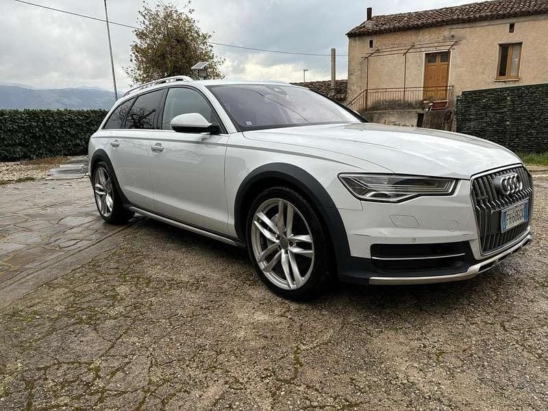 Bianco Usata 2017 Audi A6 Allroad Station wagon | 15.000 € (Buon prezzo) - Immagine 1/4
