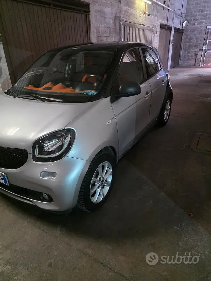 Usata Smart ForFour 71 CV (52 kW) 2017 Grigio Utilitaria