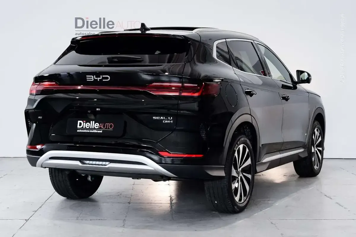 Nuova BYD Seal U 324 CV (238 kW) 2026 Delan black SUV