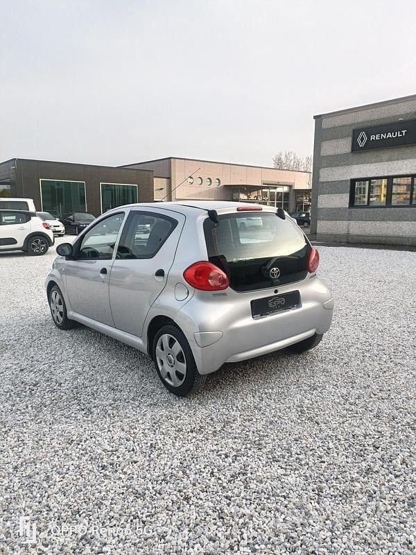 Usata Toyota Aygo 68 CV (50 kW) 2008 Grigio Utilitaria