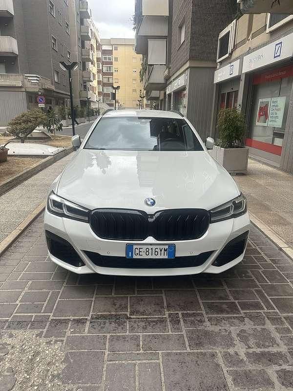 Usata BMW 530 M Sport 249 CV (183 kW) 2021 Bianco Station wagon