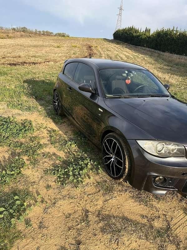 Usata BMW 118 143 CV (105 kW) 2008 Utilitaria