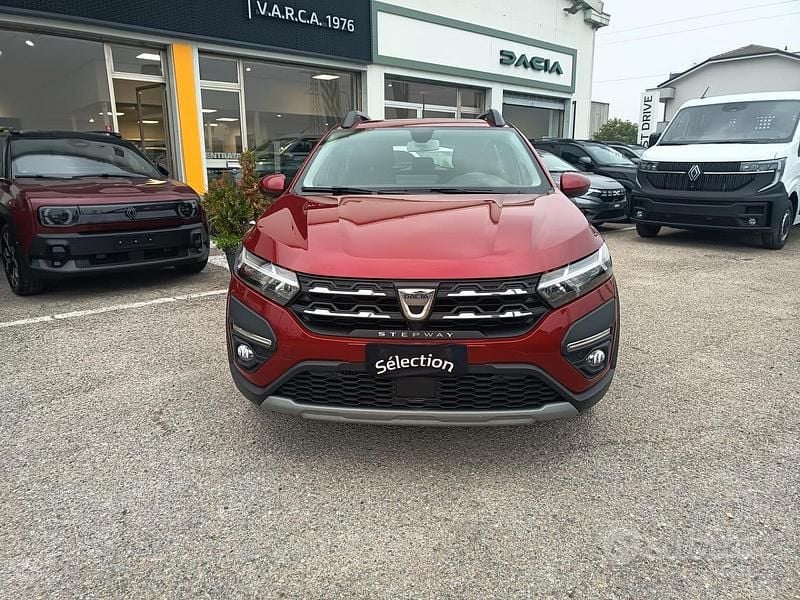 Rosso Usata 2021 Dacia Sandero Comfort Due volumi | 10.500 € (Ottimo prezzo) - Immagine 1/4