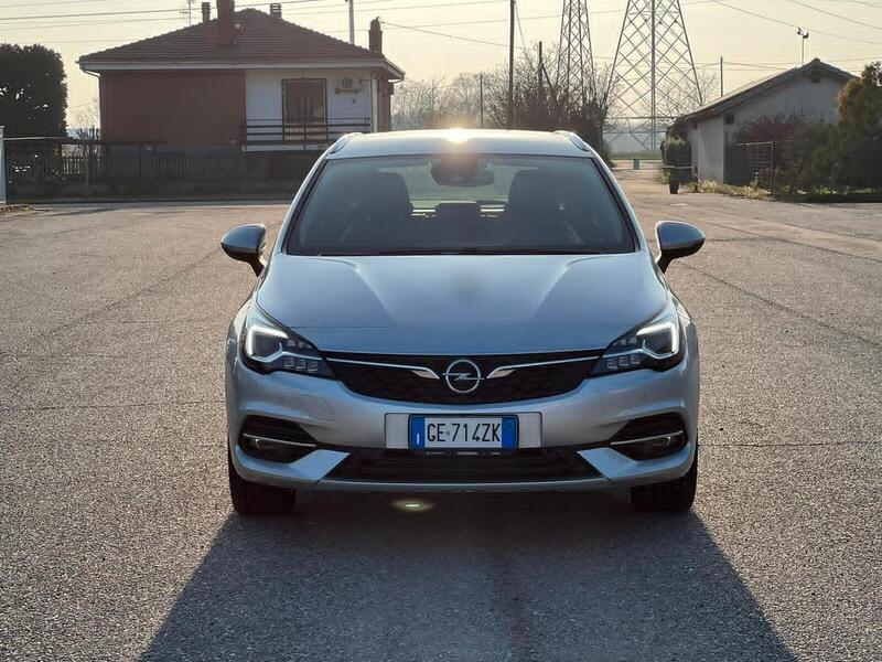 Usato 2021 Opel Astra 1.2 Benzin 145 CV (17.500 €)