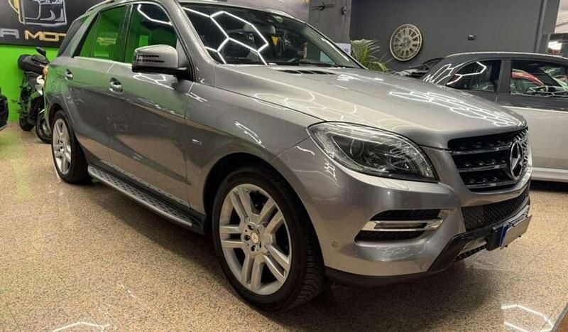 Usata Mercedes ML350 258 CV (189 kW) 2012 Grigio SUV