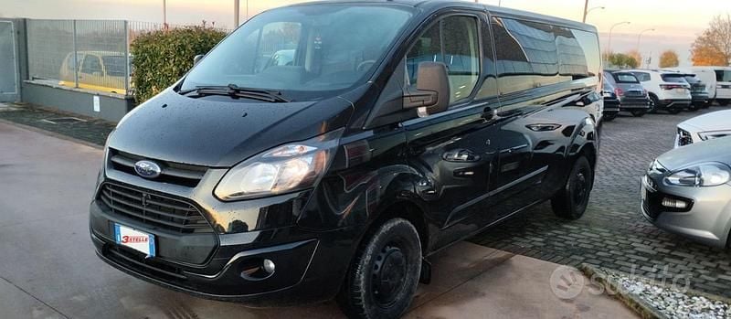 Usata Ford Transit Custom Trend 105 CV (77 kW) 2017 Nero Station wagon