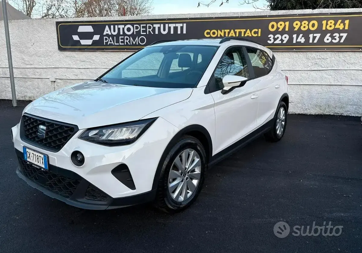 Usata Seat Arona Style 95 CV (69 kW) 2023 Bianco SUV