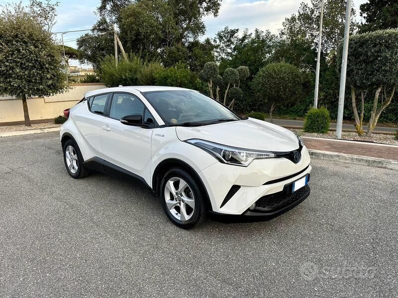 Usata Toyota C-HR Business Edition 98 CV (72 kW) 2019 Bianco SUV