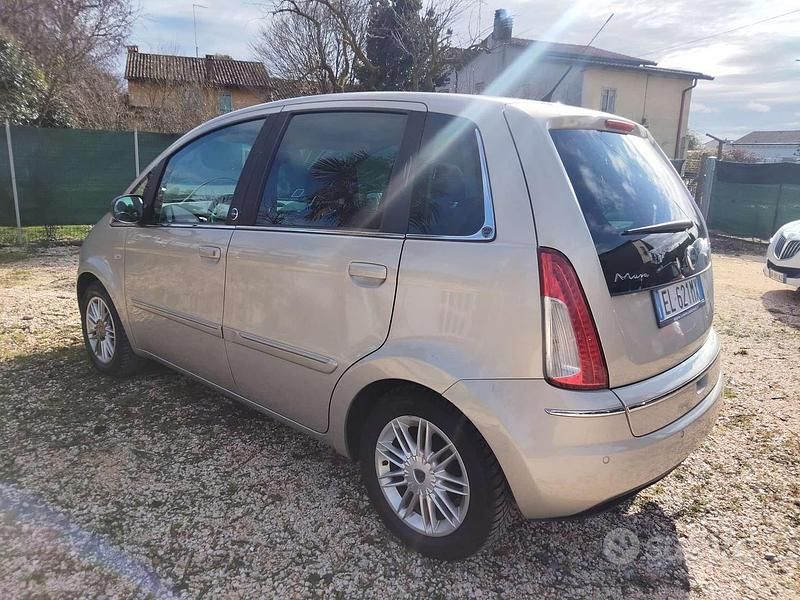 Usata Lancia Musa 77 CV (56 kW) 2012 Monovolume