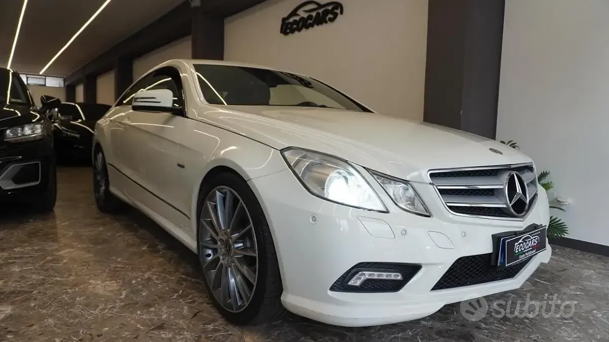 Usata Mercedes E250 Avantgarde 204 CV (150 kW) 2011 Bianco Coupé