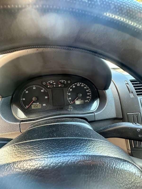 Usata VW Polo Comfortline 80 CV (58 kW) 2006 Argento Utilitaria