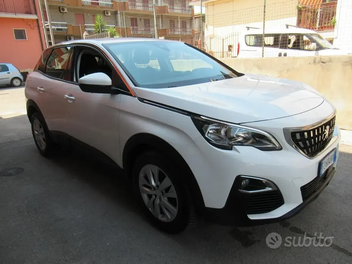 Usata Peugeot 3008 Business-Line 131 CV (96 kW) 2019 Bianco SUV