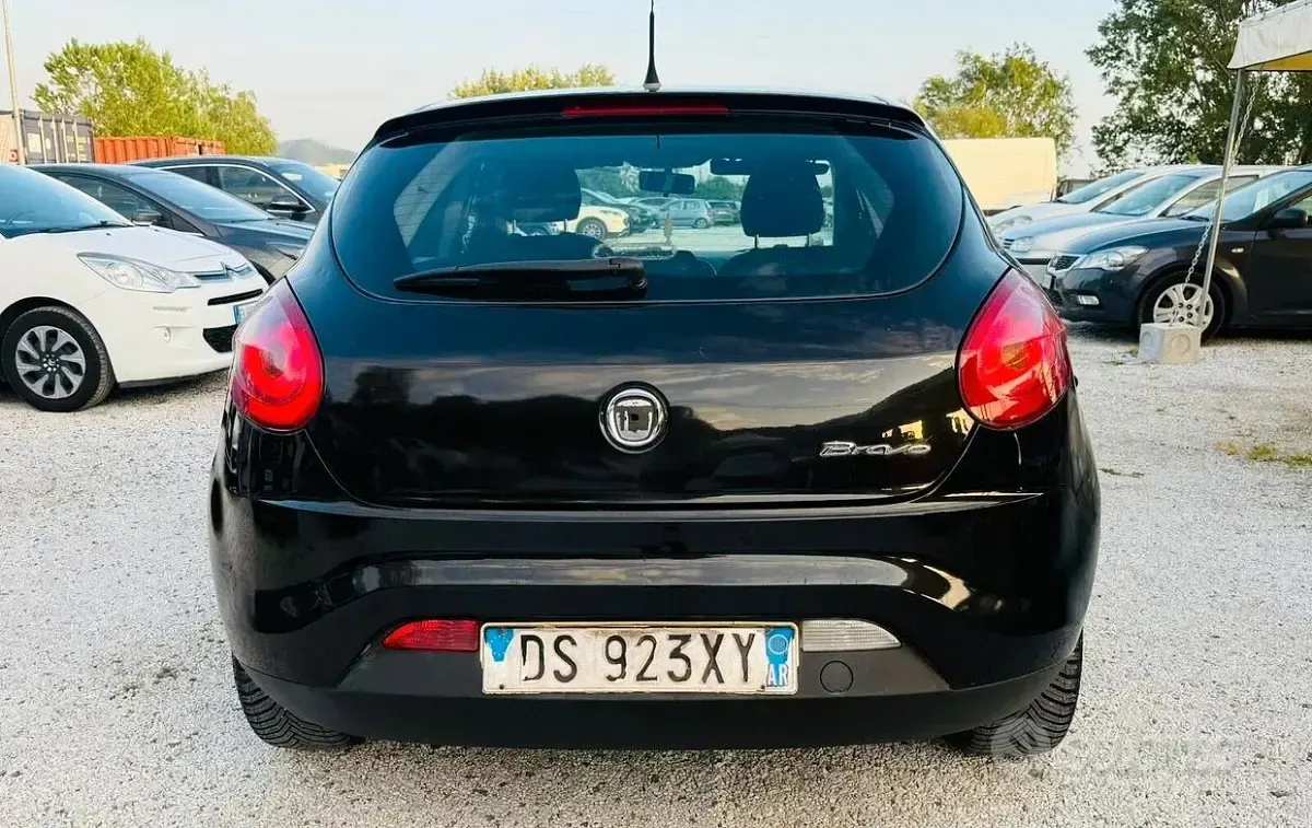 Usata Fiat Bravo Dynamic 120 CV (88 kW) 2008 Nero Utilitaria