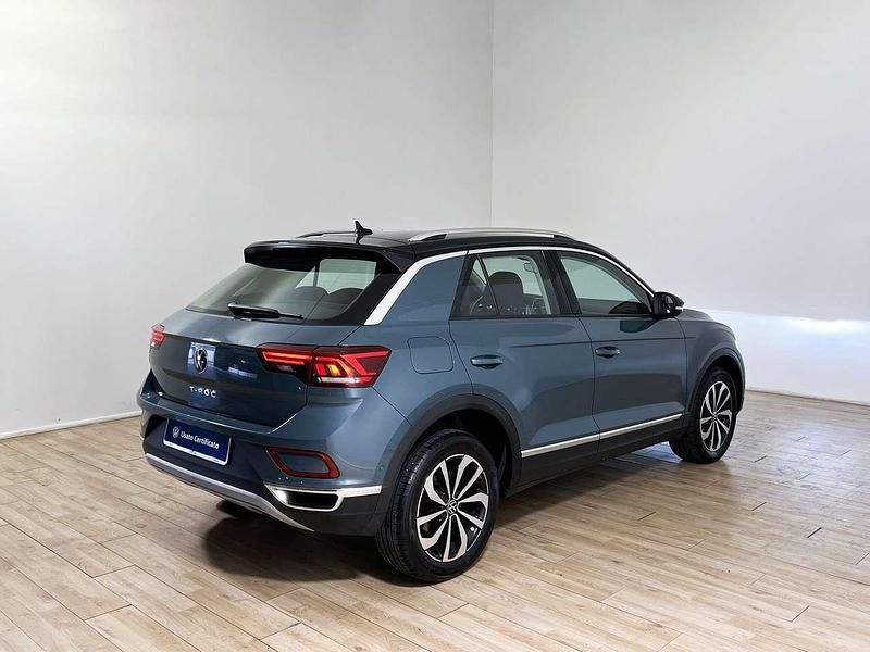 Usata VW T-Roc Style 150 CV (110 kW) 2023 Petroleum blue SUV